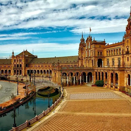 Plaza De Espana. Dreams Sevilha